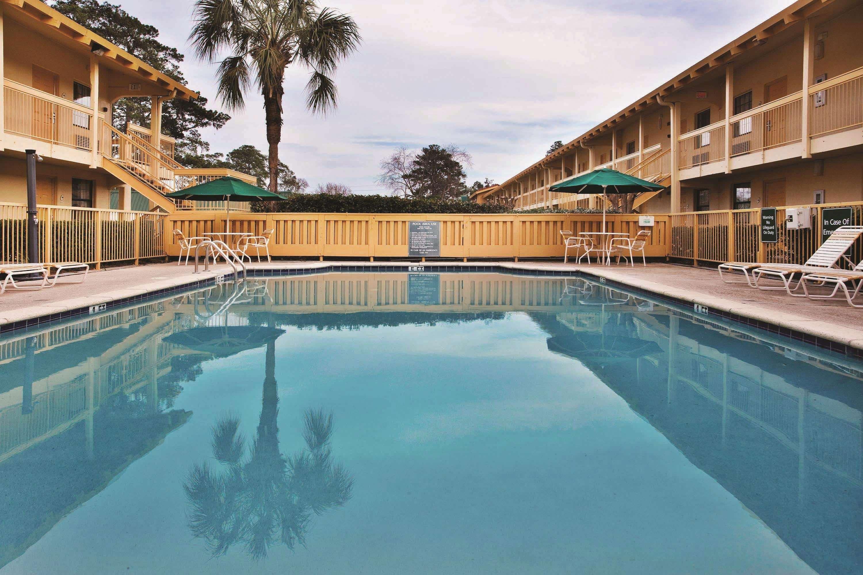 La Quinta Inn By Wyndham Savannah Midtown Zewnętrze zdjęcie