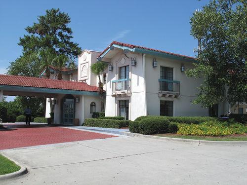 La Quinta Inn By Wyndham Savannah Midtown Zewnętrze zdjęcie